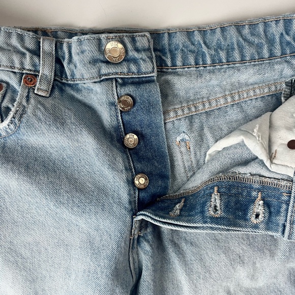 Zara 100% Cotton Straight Leg Jeans Light Wash Raw Hem Size 6 - Picture 6 of 9